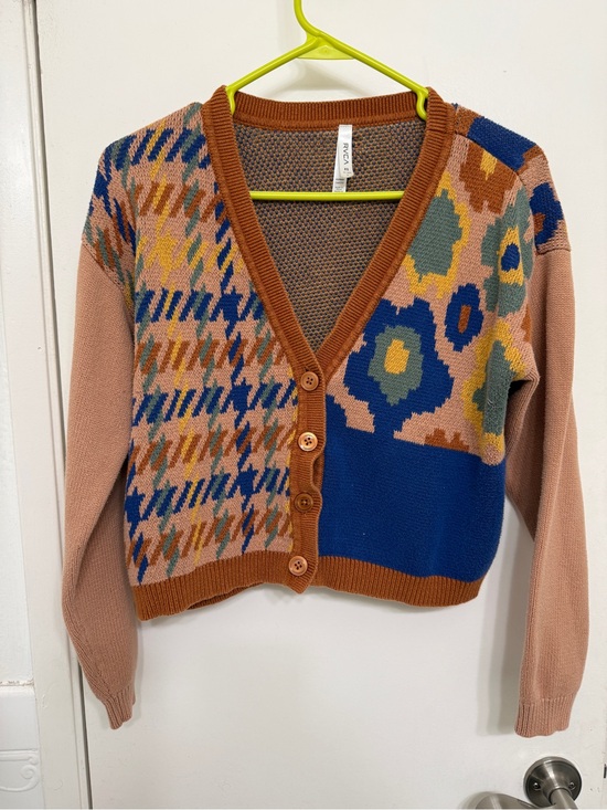 RVCA Sweaters - RVCA Women's Multi-Color Patterned Button-Up Cropped Cardigan Sweater